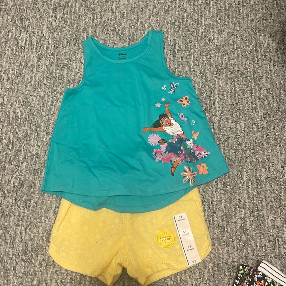 Toddler size 5T outfit